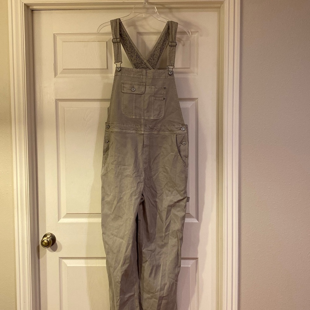 Women’s American Eagle Overalls Sz Medium.